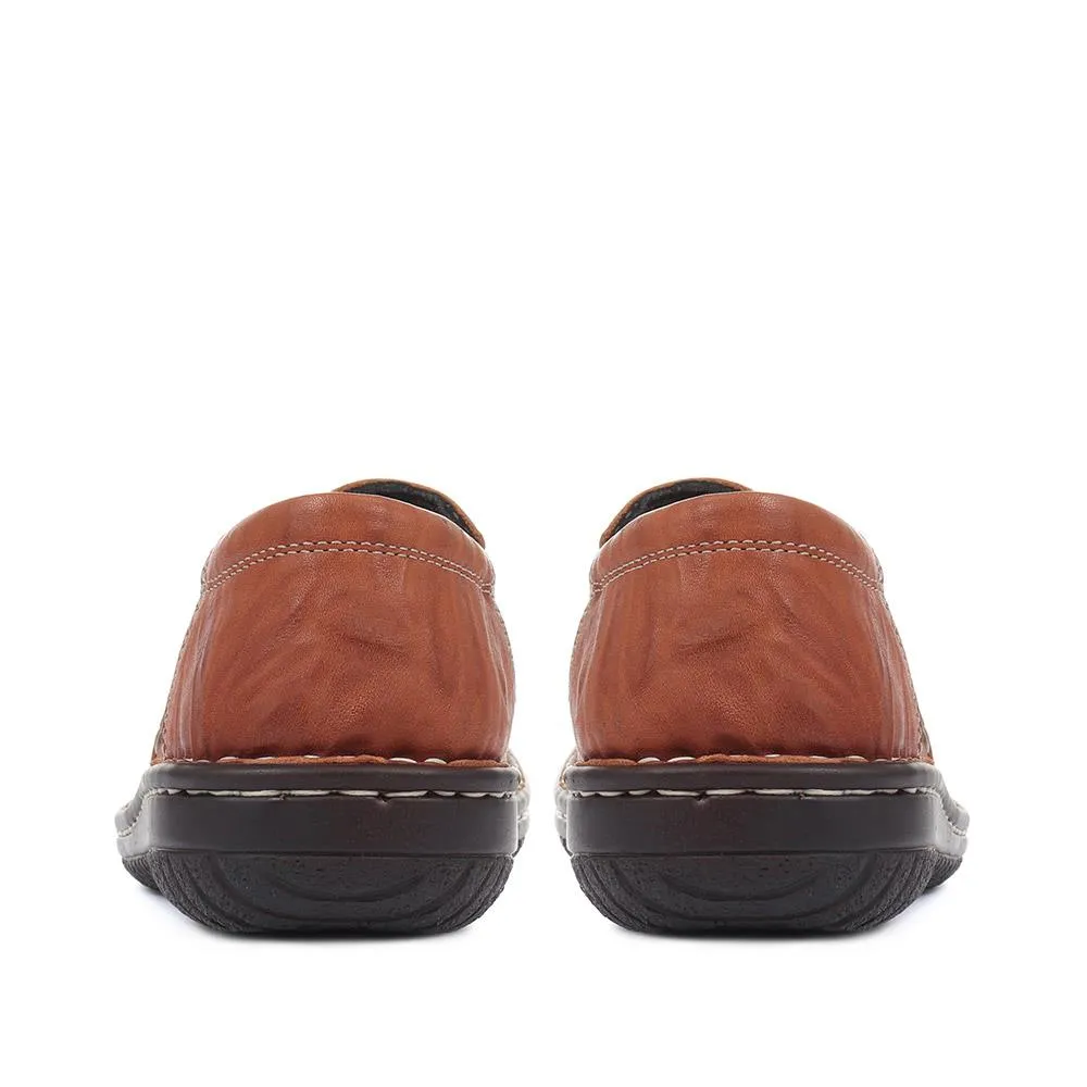 Leather Slip On Shoes - HAK32019 / 319 116