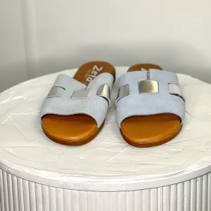 Lora Slide