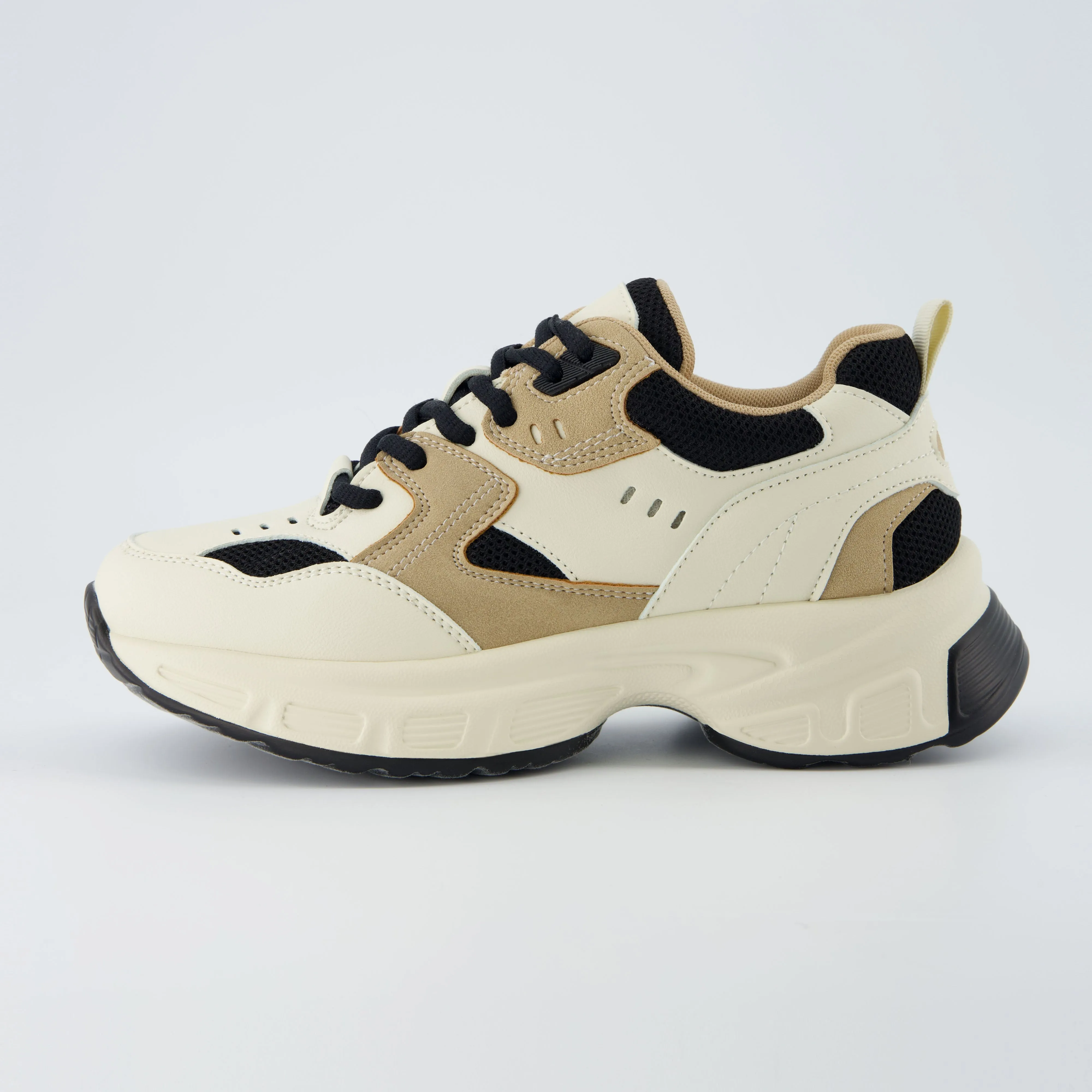 Strike Chunky Sneaker